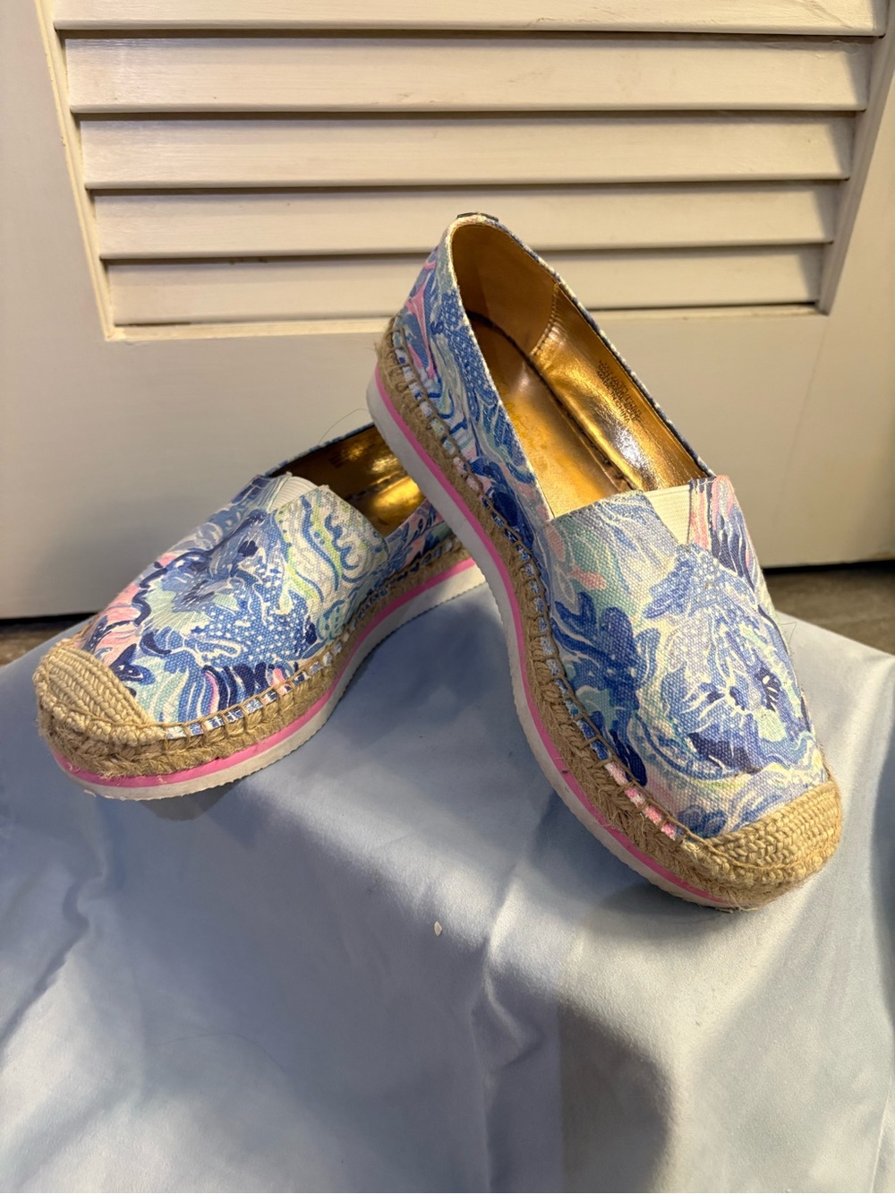 Lilly Pulitzer Blue Pink Floral Canvas Espadrille Slip-Ons